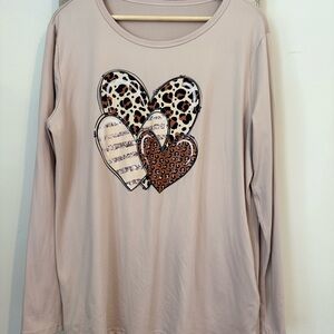 Women's Heart brown cheetah Pattern Long Sleeve Top